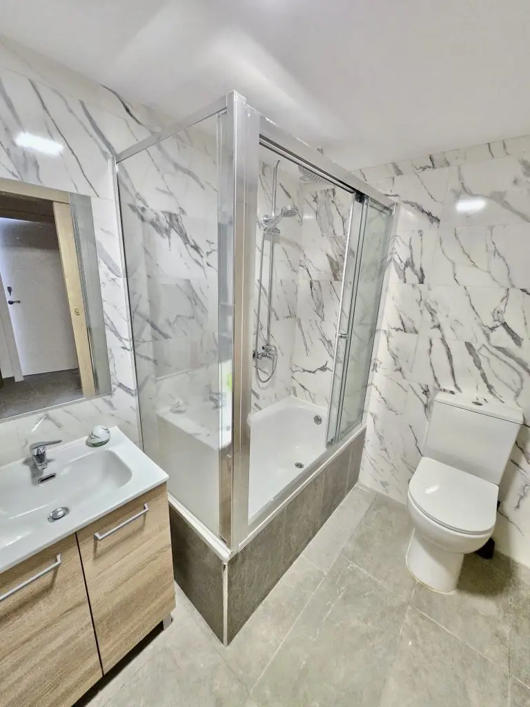 1100ba6c-6ce2-4735-b037-fa9e6a30b438