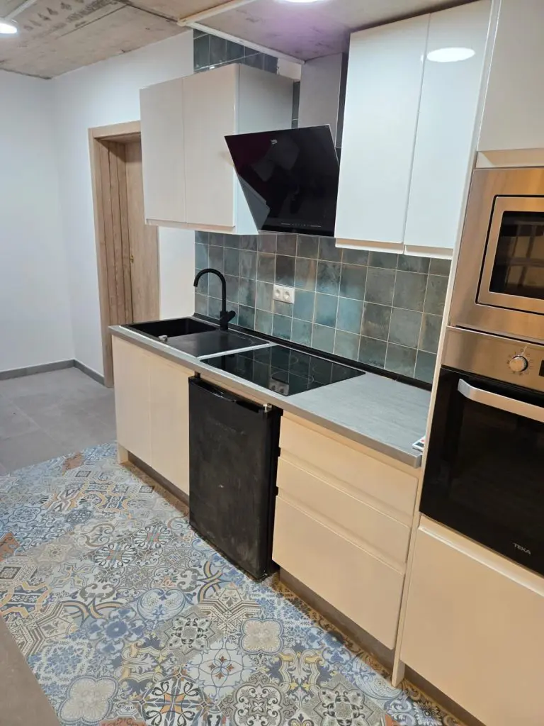 580a6c17-05b2-4b8e-bdb7-b4f39d9c5481