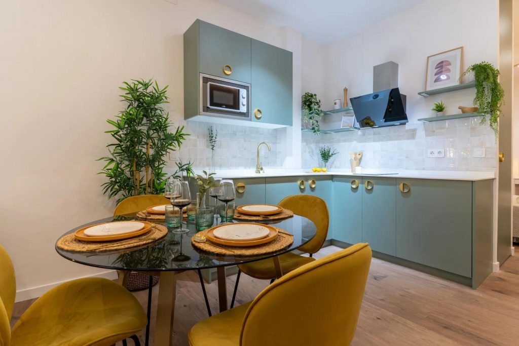 Piso Calle d'Alcanyís, Valencia-15 cocina