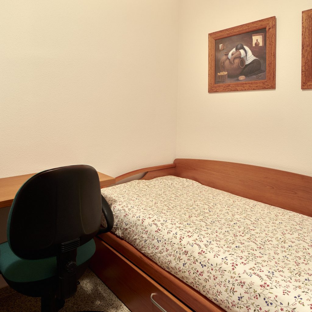 HABITACIÓN PEQUEÑA 1