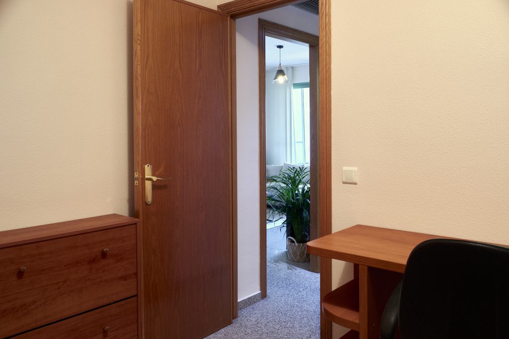 HABITACIÓN PEQUEÑA