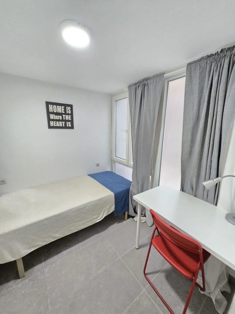 f651912e-d320-4d1c-8d60-688d30e2db0a