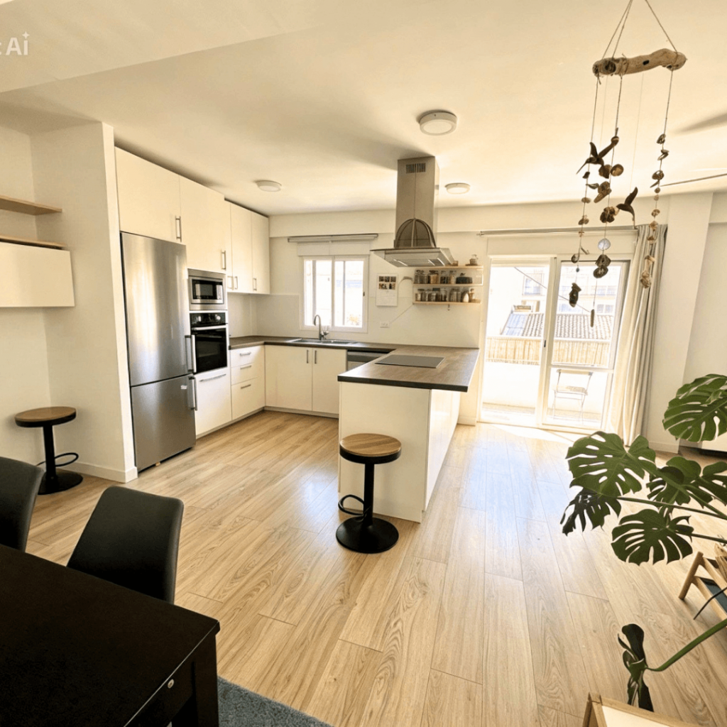 Piso en venta en Calle del Racó d'Ademús 17