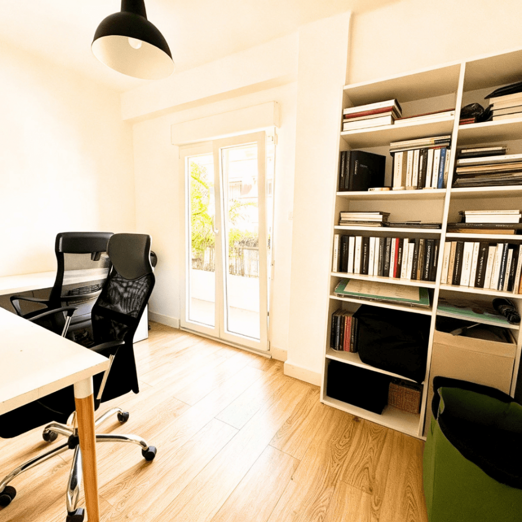 Piso en venta en Calle del Racó d'Ademús 8