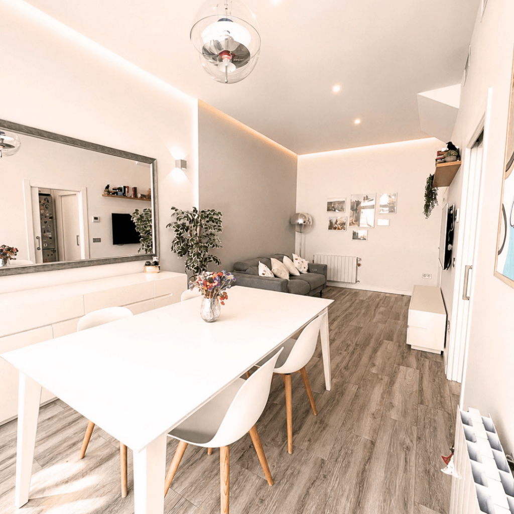 CHALET ADOSADO EN VENTA EN CORTS29