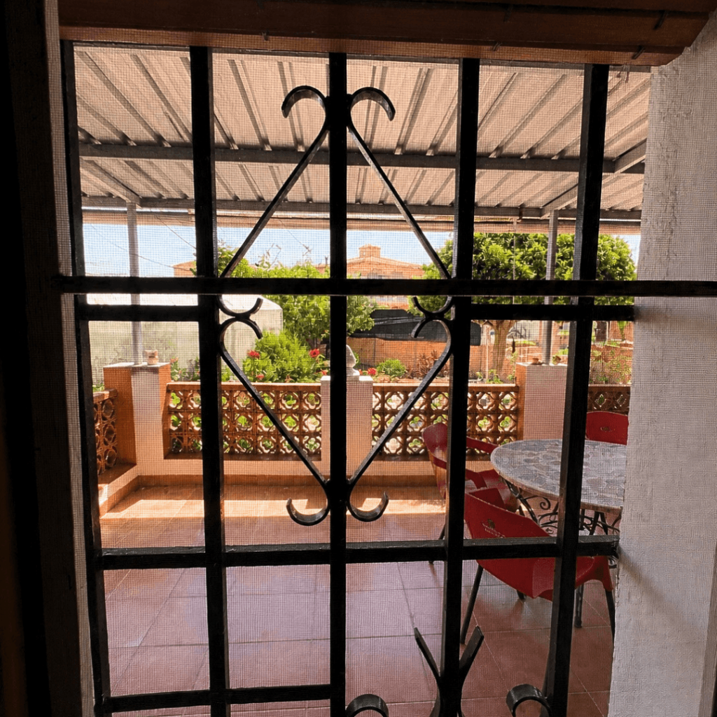CASA RÚSTICA EN VENTA EN CHIVA 21