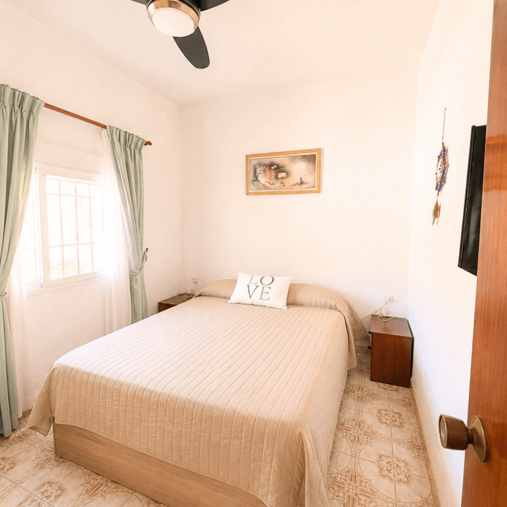 CASA RÚSTICA EN VENTA EN CHIVA 27