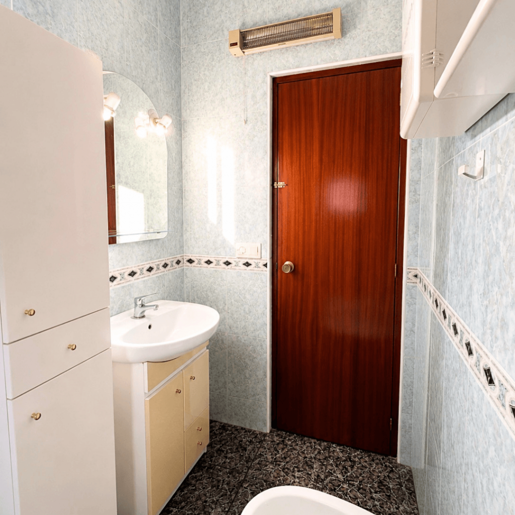 CASA RÚSTICA EN VENTA EN CHIVA 33
