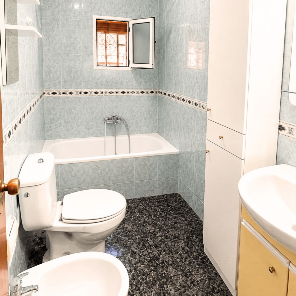CASA RÚSTICA EN VENTA EN CHIVA 34