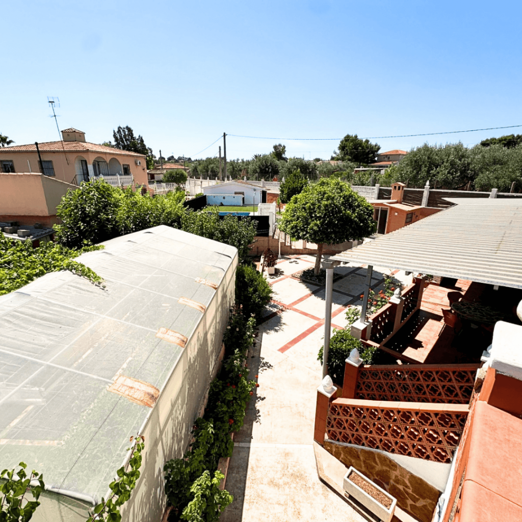 CASA RÚSTICA EN VENTA EN CHIVA 5