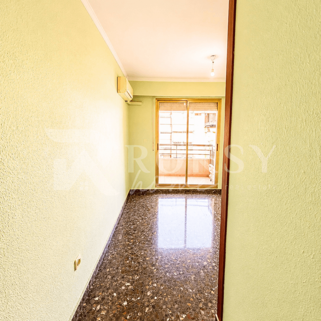 Piso en Calle de Burgos - Nou Moles 14