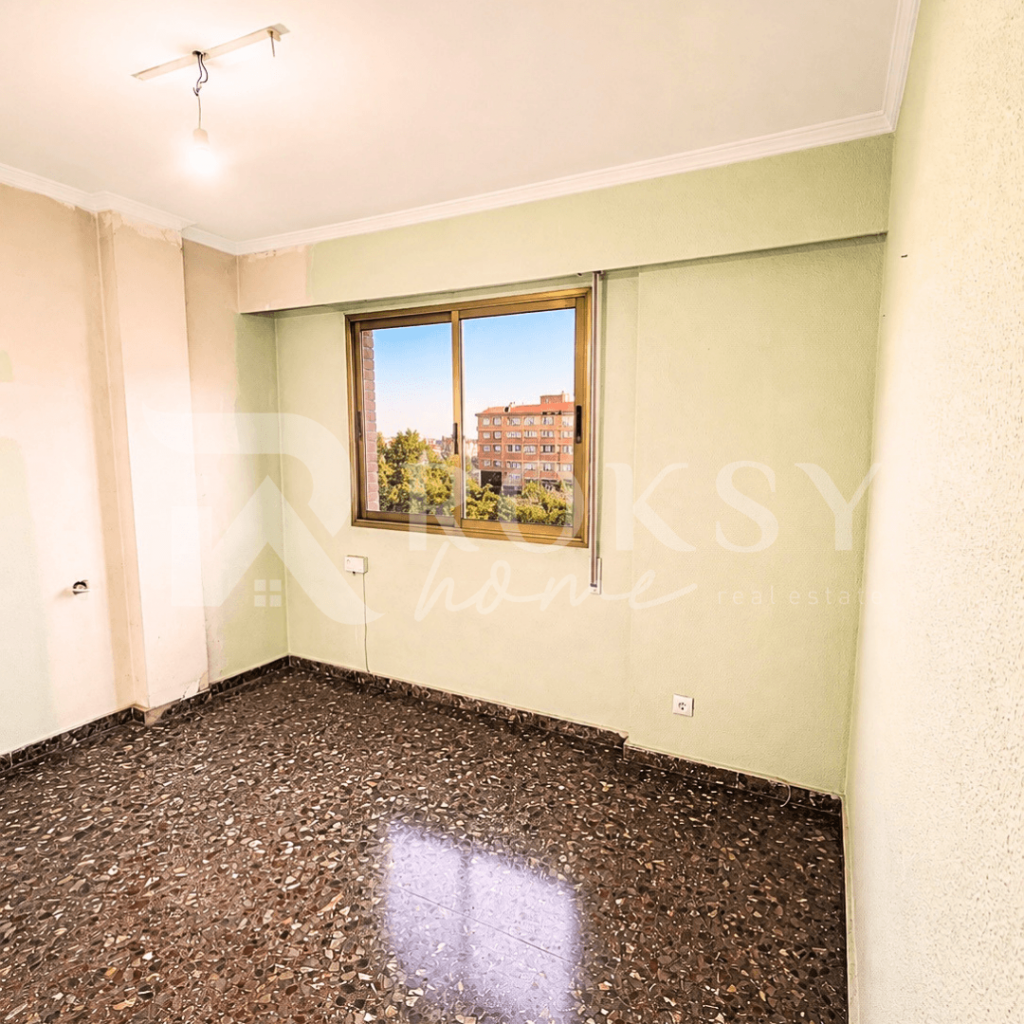 Piso en Calle de Burgos - Nou Moles 18