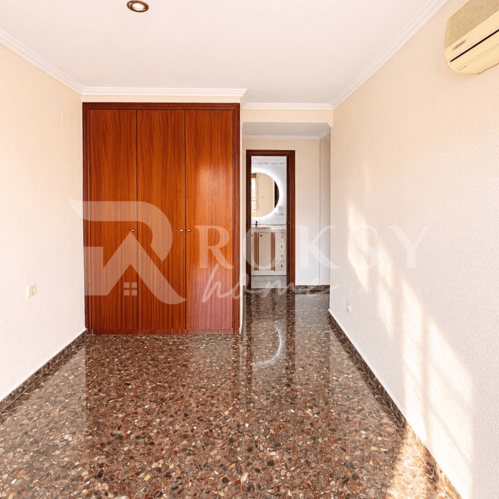 alquiler-piso-nou-moles-valencia-4-habitaciones-10